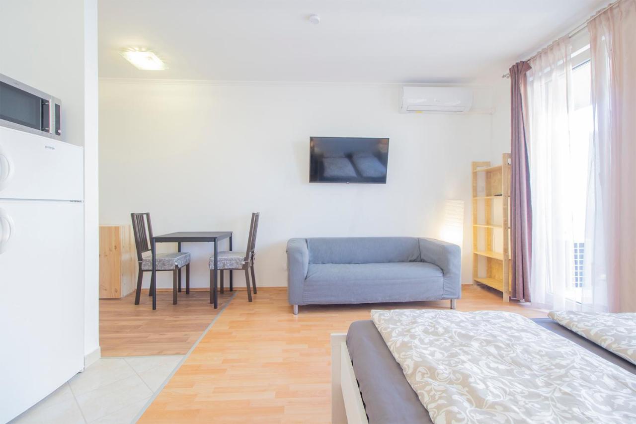 Corvin Modern Studio With Ac, Parking Apartment Budapest Ngoại thất bức ảnh